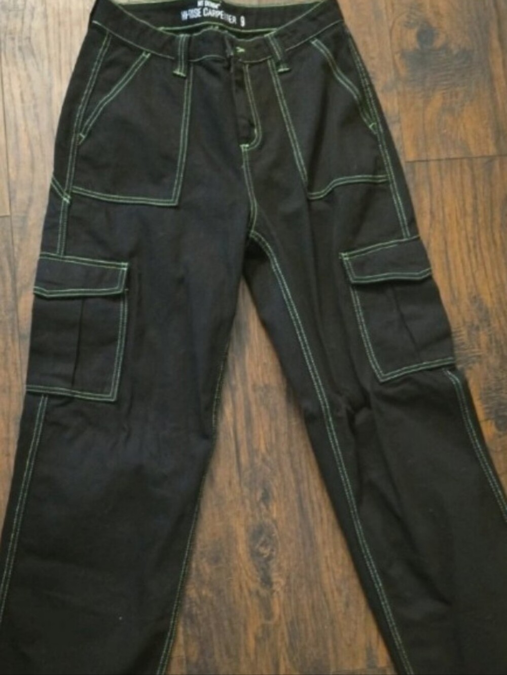 Hot Topic Black Wide-Leg Cargo Jeans with Green Topstitching